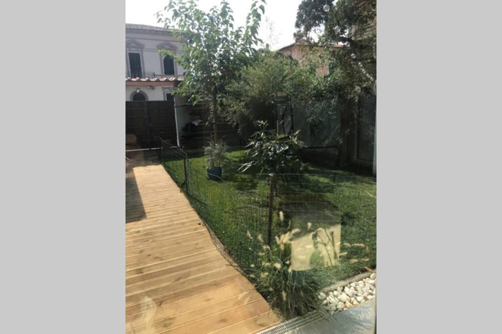 Viareggina Con Giardino Lejlighed Marina Di Pisa Eksteriør billede
